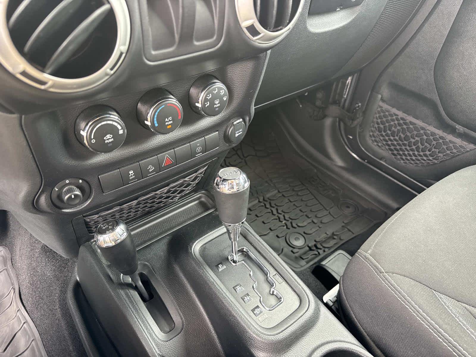 2018 Jeep Wrangler JK Sahara 4x4