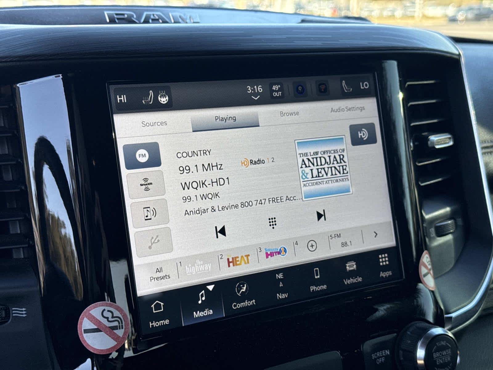 2024 RAM 1500 Laramie 4x2 Crew Cab 57 Box