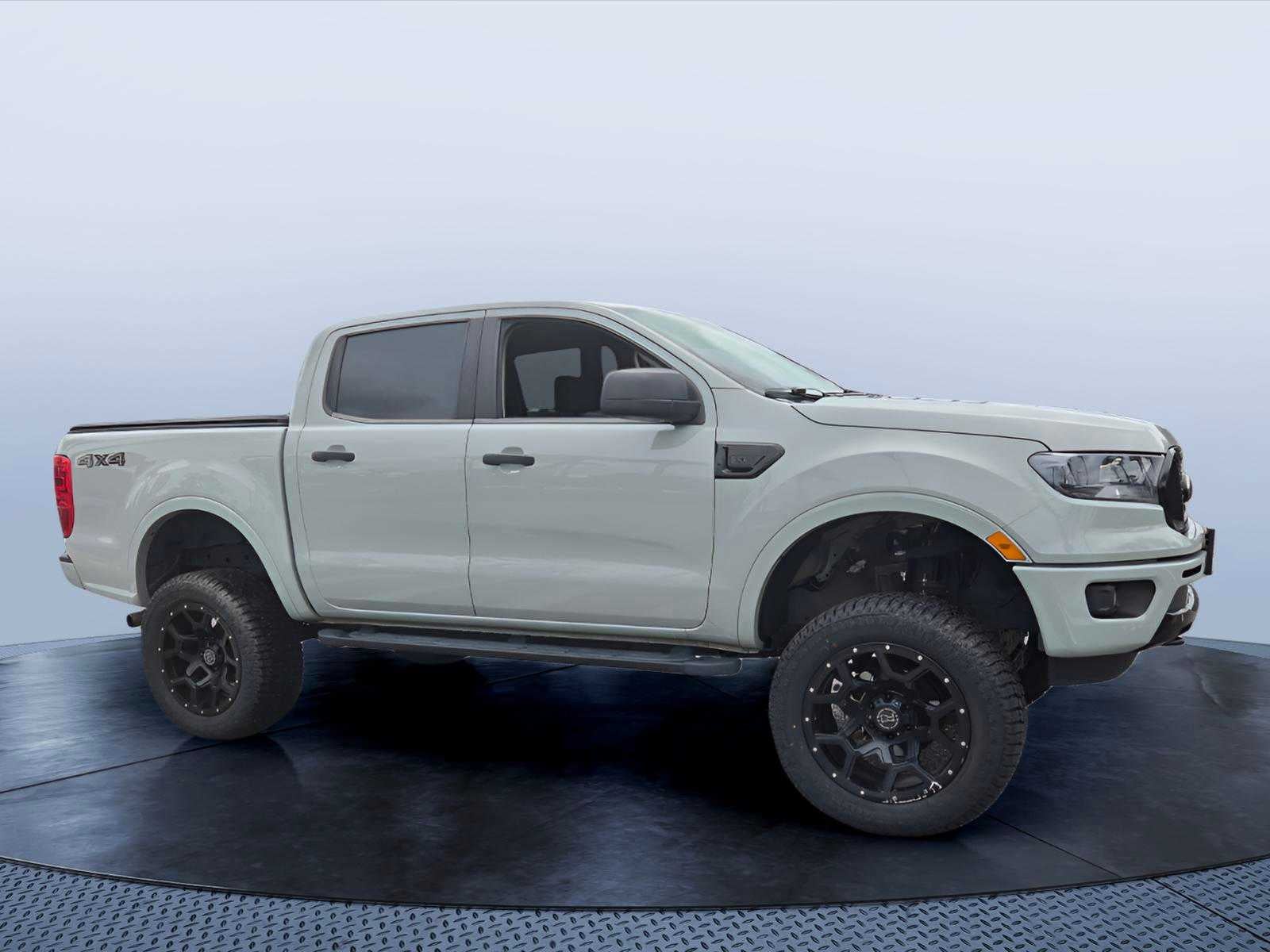 2023 Ford Ranger XLT 4WD SuperCrew 5 Box