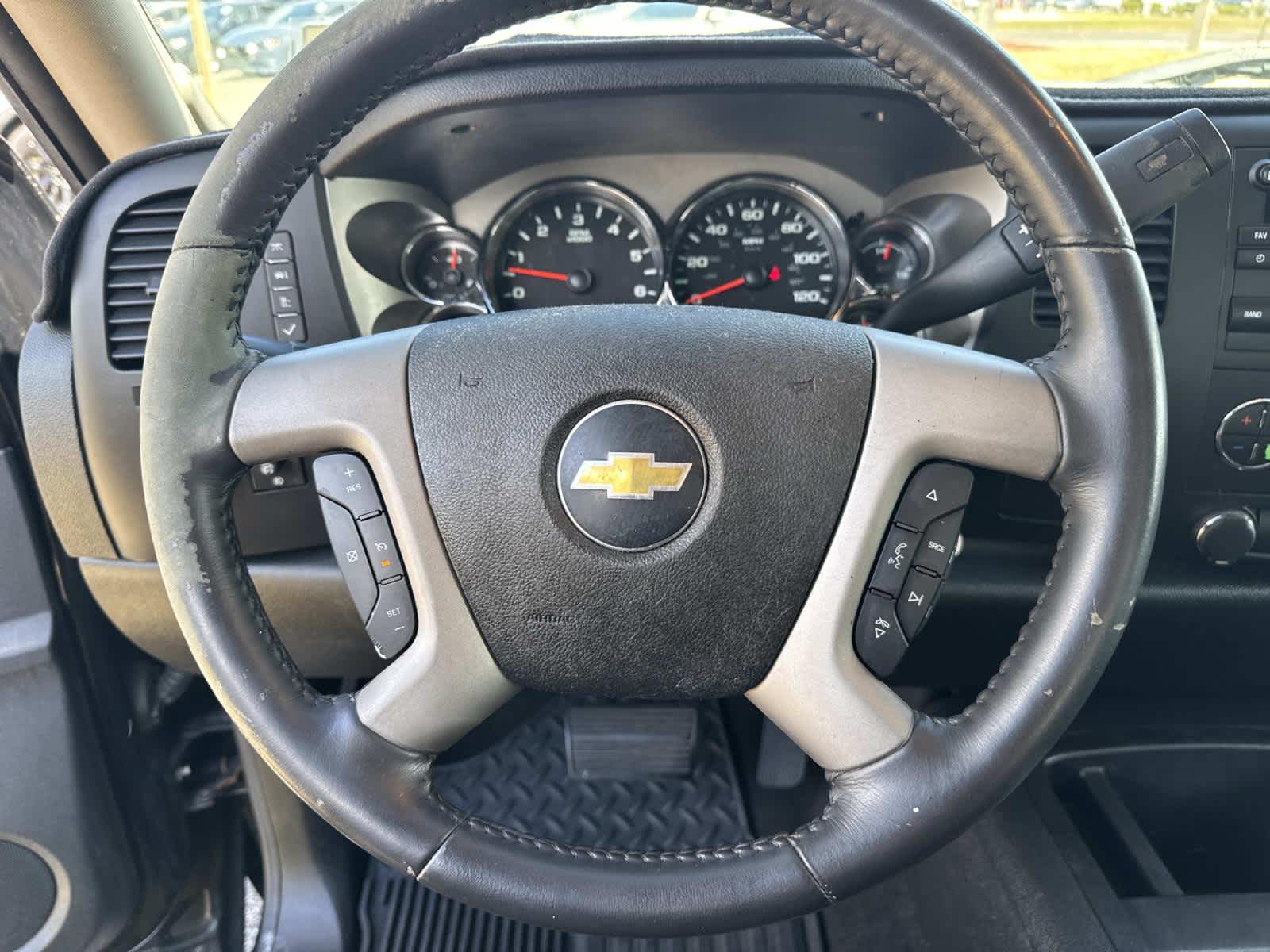 2011 Chevrolet Silverado 1500 4WD Ext Cab 143.5 LT