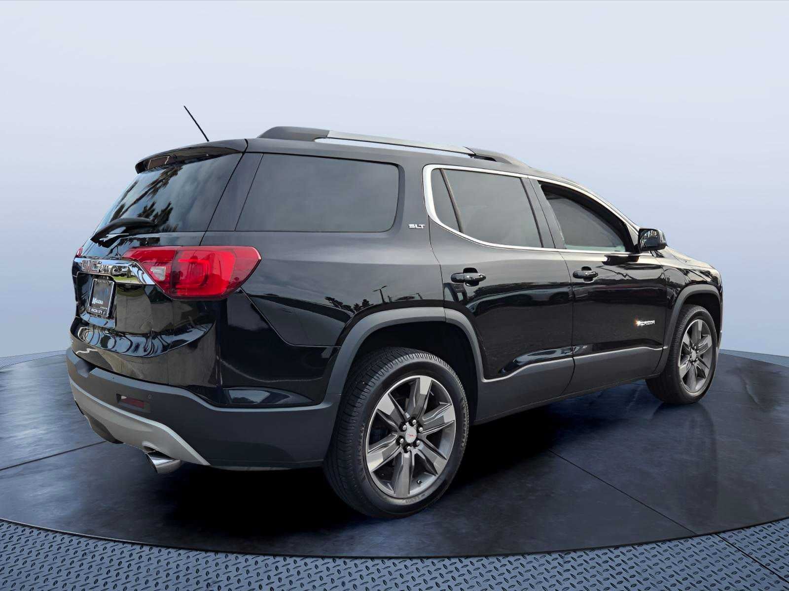 2017 GMC Acadia FWD 4dr SLT w/SLT-2