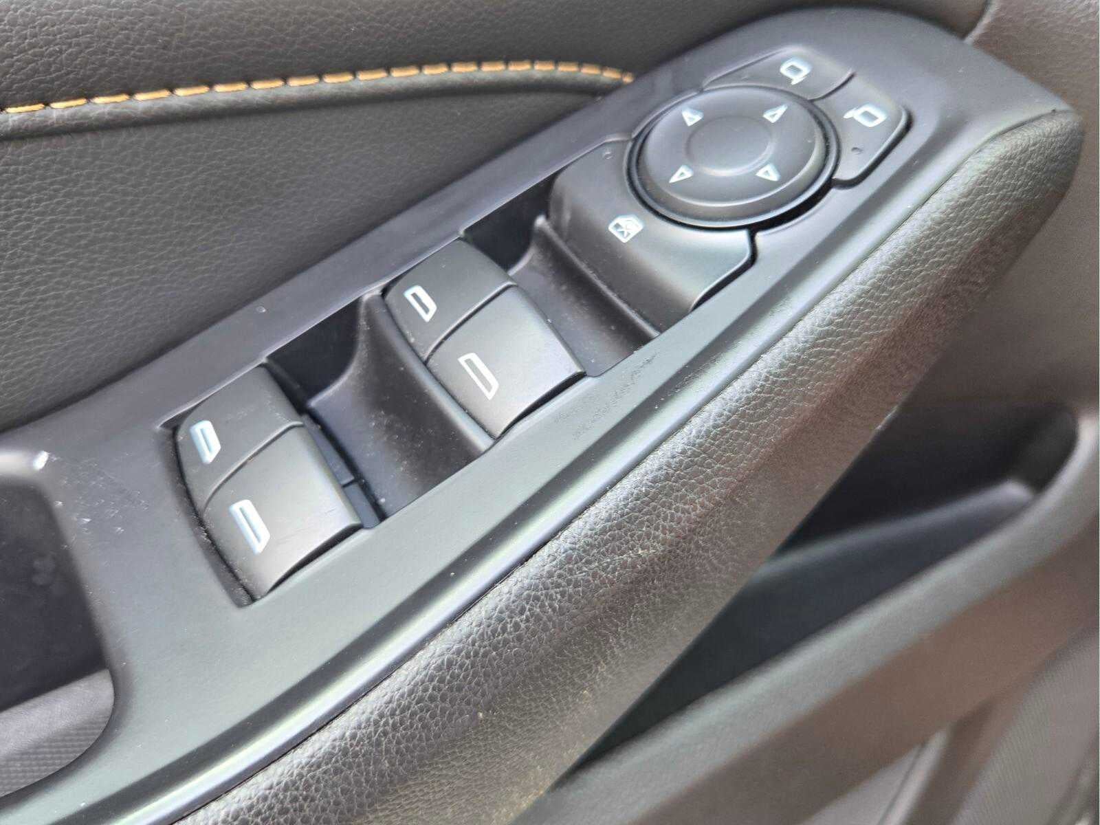 2021 Chevrolet Traverse FWD 4dr LS w/1LS