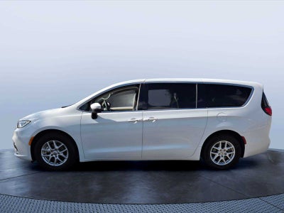 2023 Chrysler Pacifica Touring L FWD