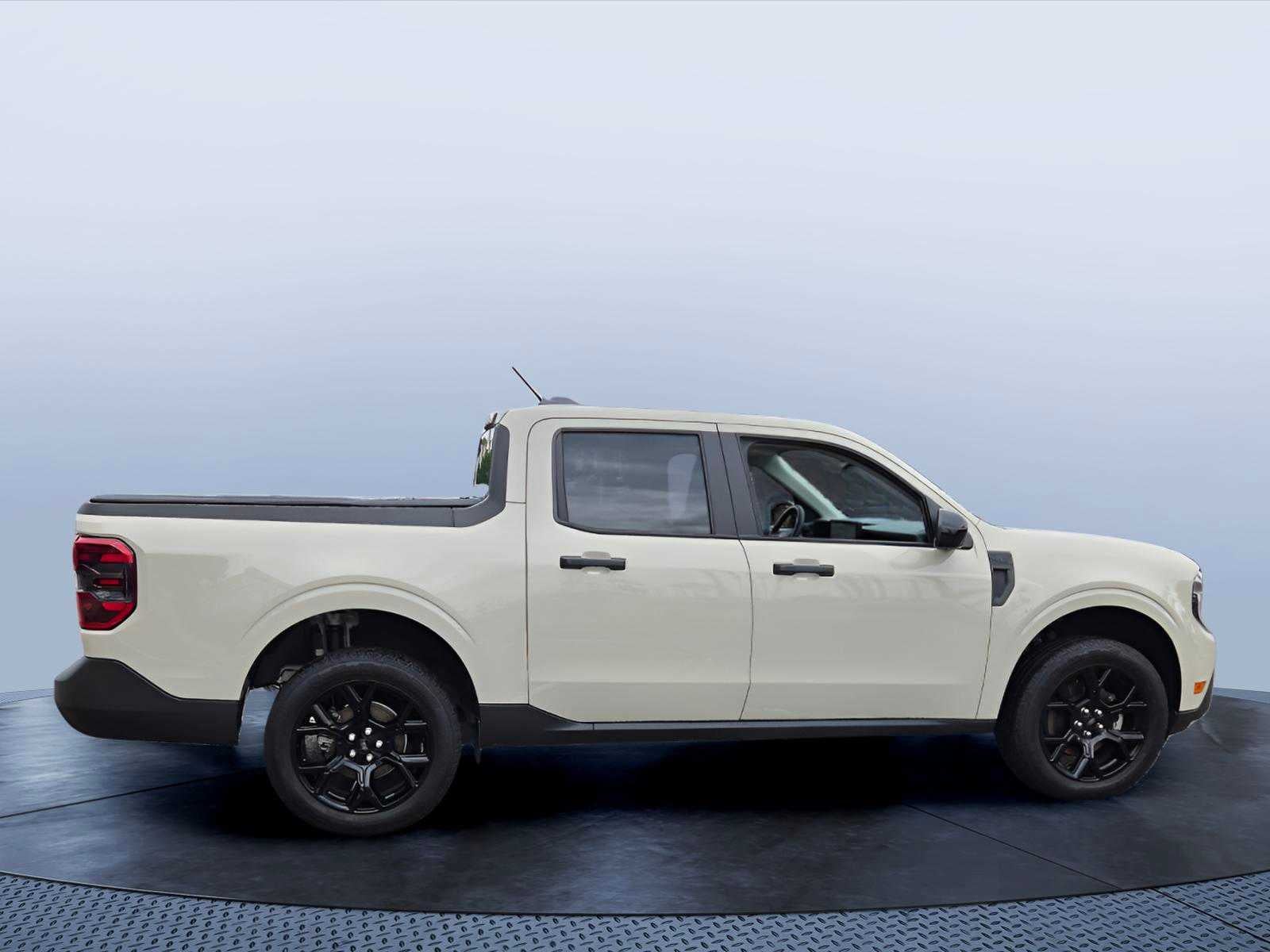 2025 Ford Maverick XLT AWD SuperCrew