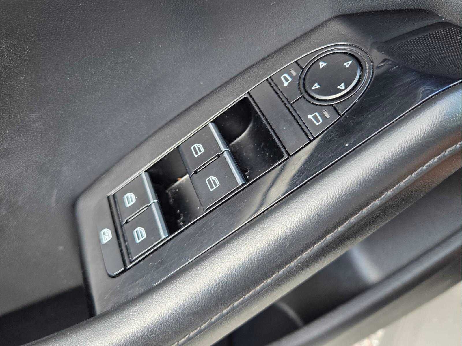 2025 Mazda MAZDA3 2.5 S Select Sport FWD