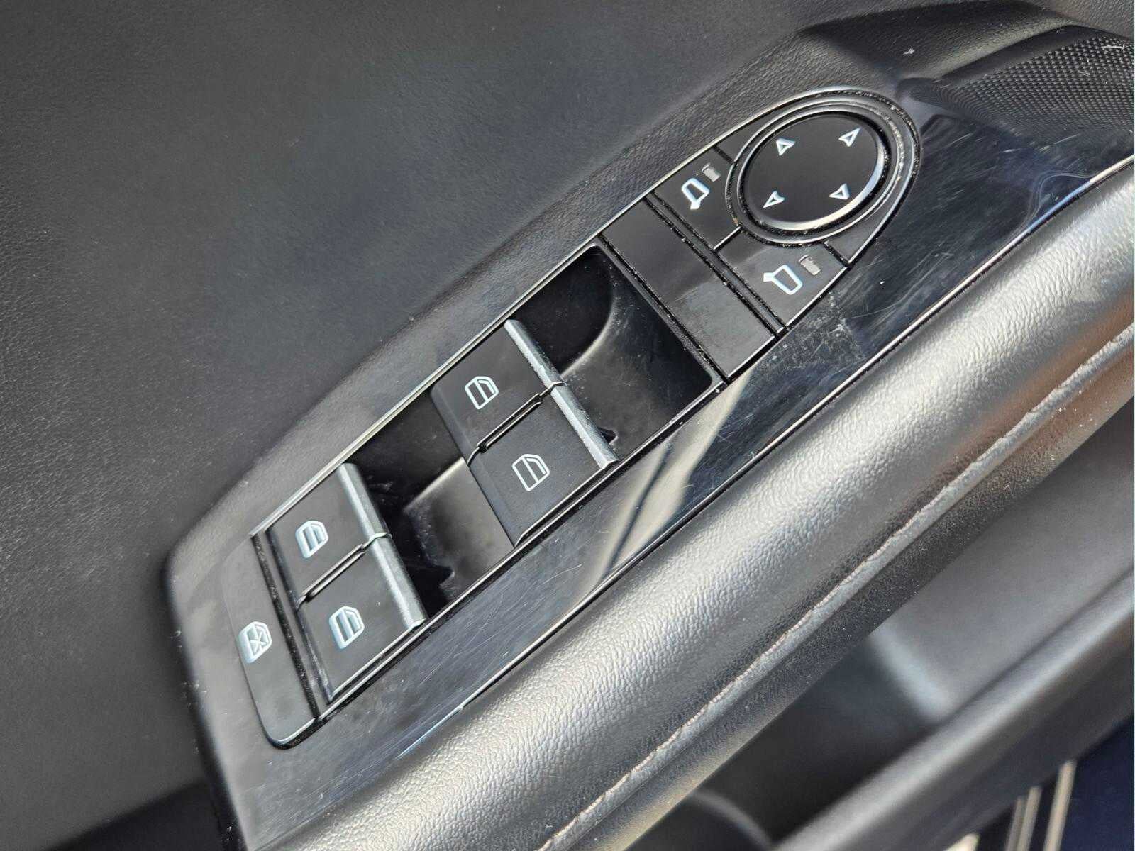 2025 Mazda MAZDA3 2.5 S Select Sport FWD