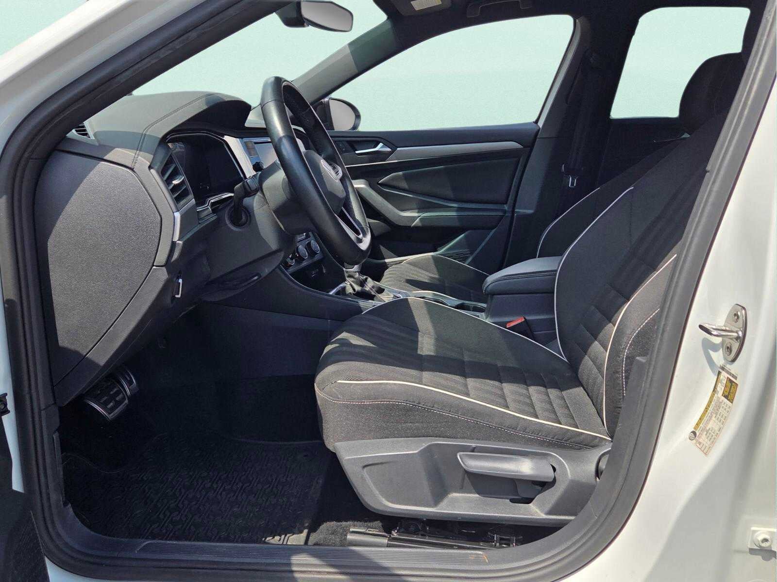 2024 Volkswagen Jetta Sport Auto