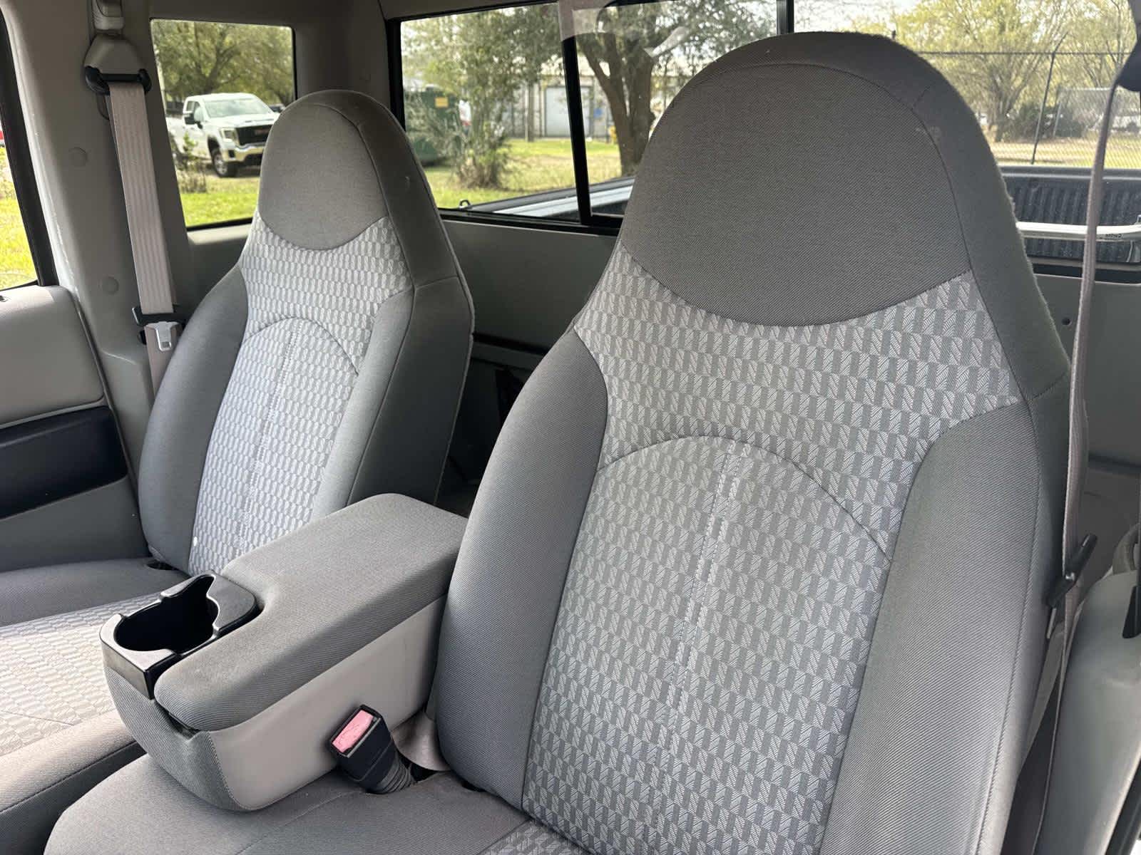 2002 Mazda Mazda B-Series 2WD DS