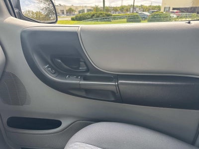 2002 Mazda Mazda B-Series 2WD DS