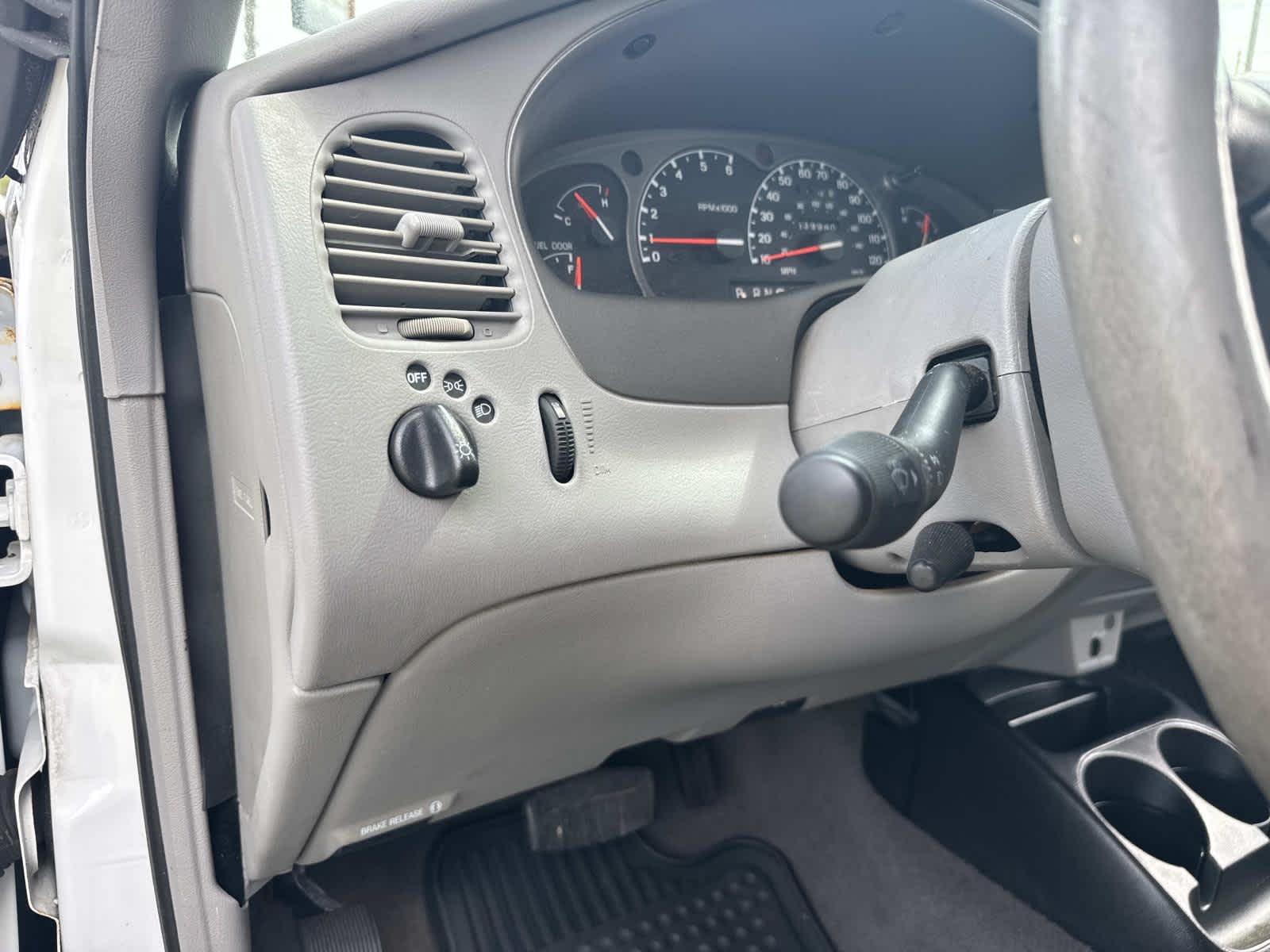 2002 Mazda Mazda B-Series 2WD DS