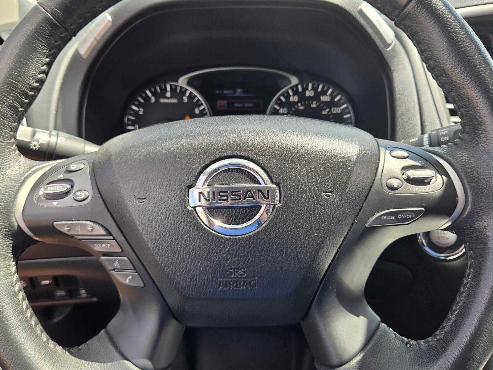 2018 Nissan Pathfinder 4x4 SL