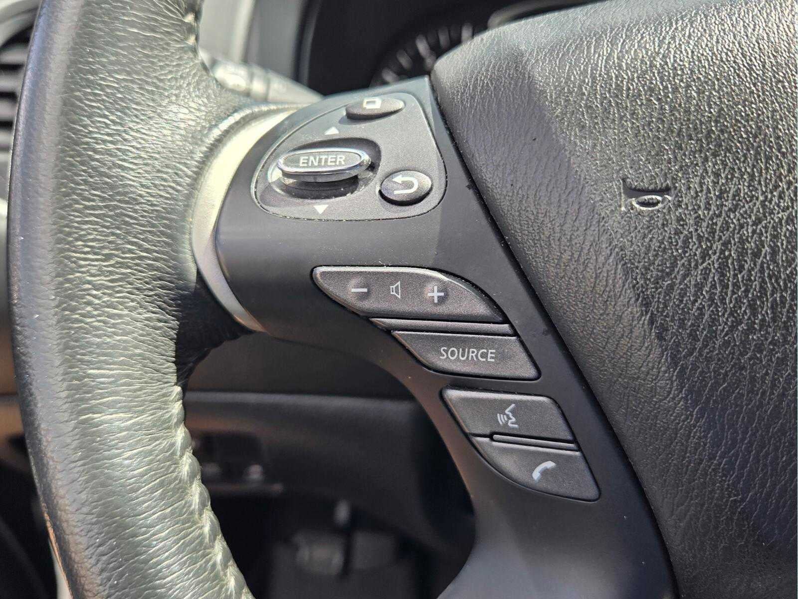 2018 Nissan Pathfinder 4x4 SL