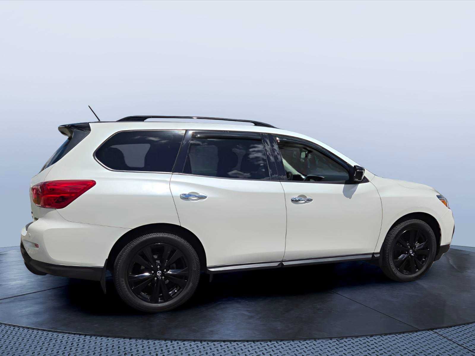 2018 Nissan Pathfinder 4x4 SL