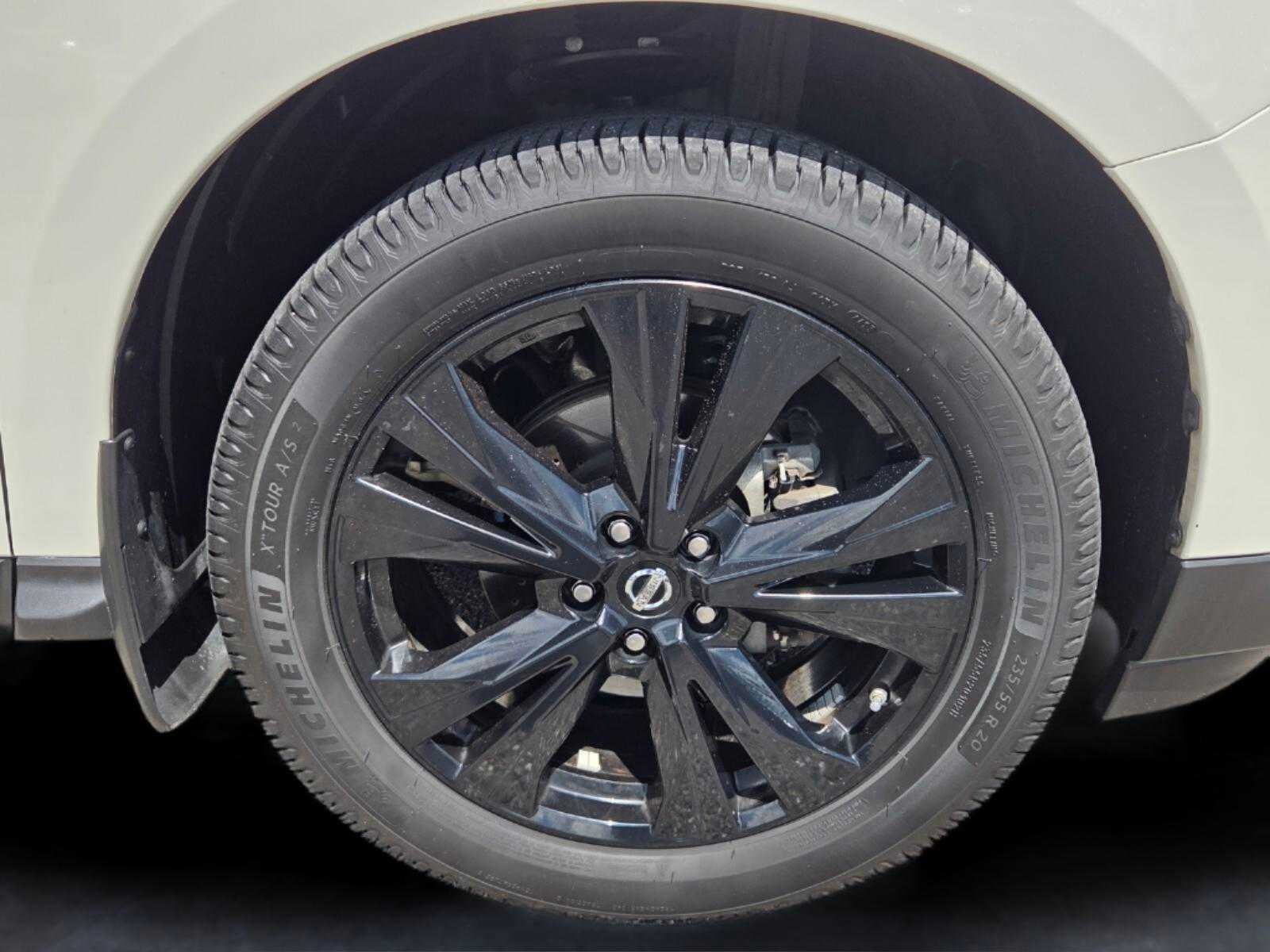 2018 Nissan Pathfinder 4x4 SL