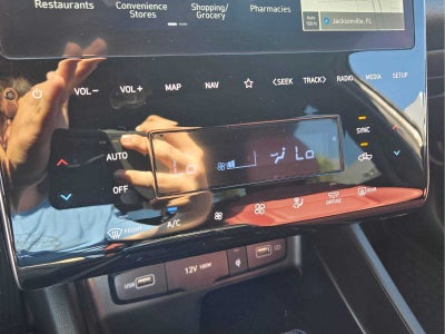 2024 Hyundai Santa Cruz SEL FWD