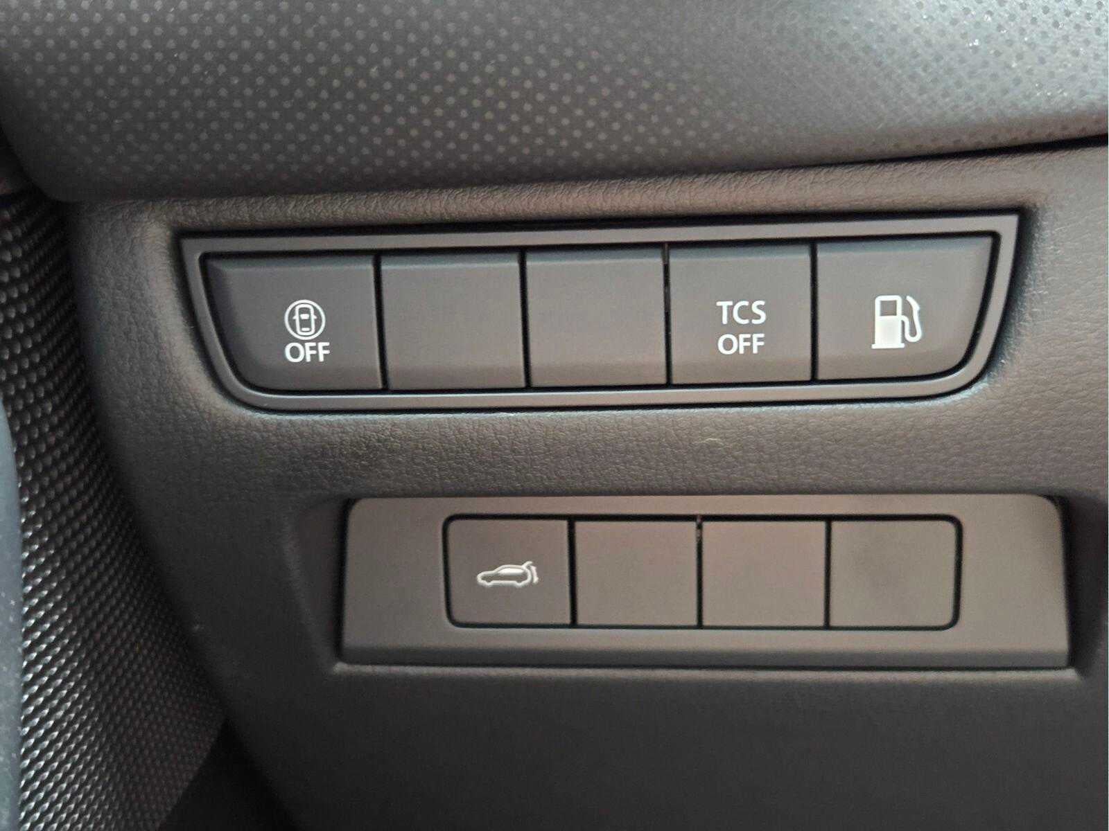 2025 Mazda Mazda CX-50 Hybrid Preferred Package AWD