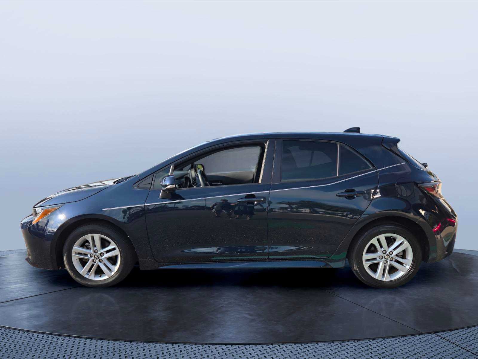 2020 Toyota Corolla Hatchback SE CVT