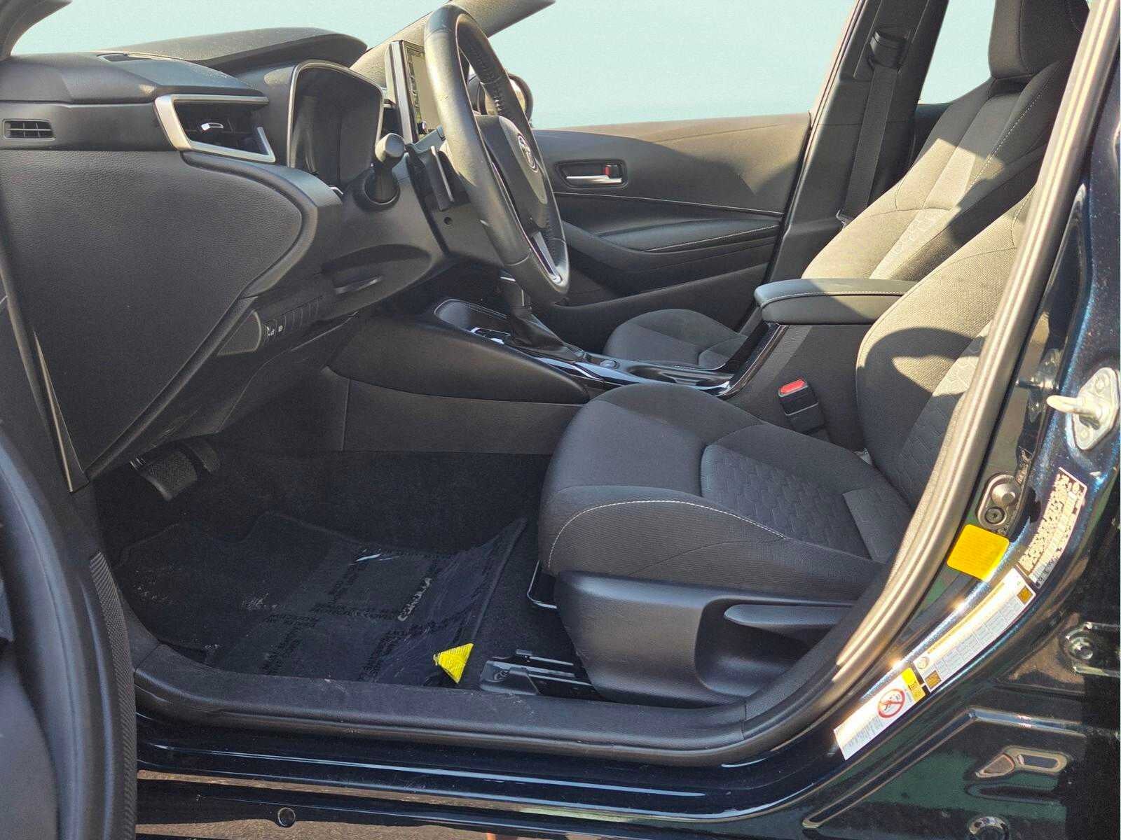 2020 Toyota Corolla Hatchback SE CVT