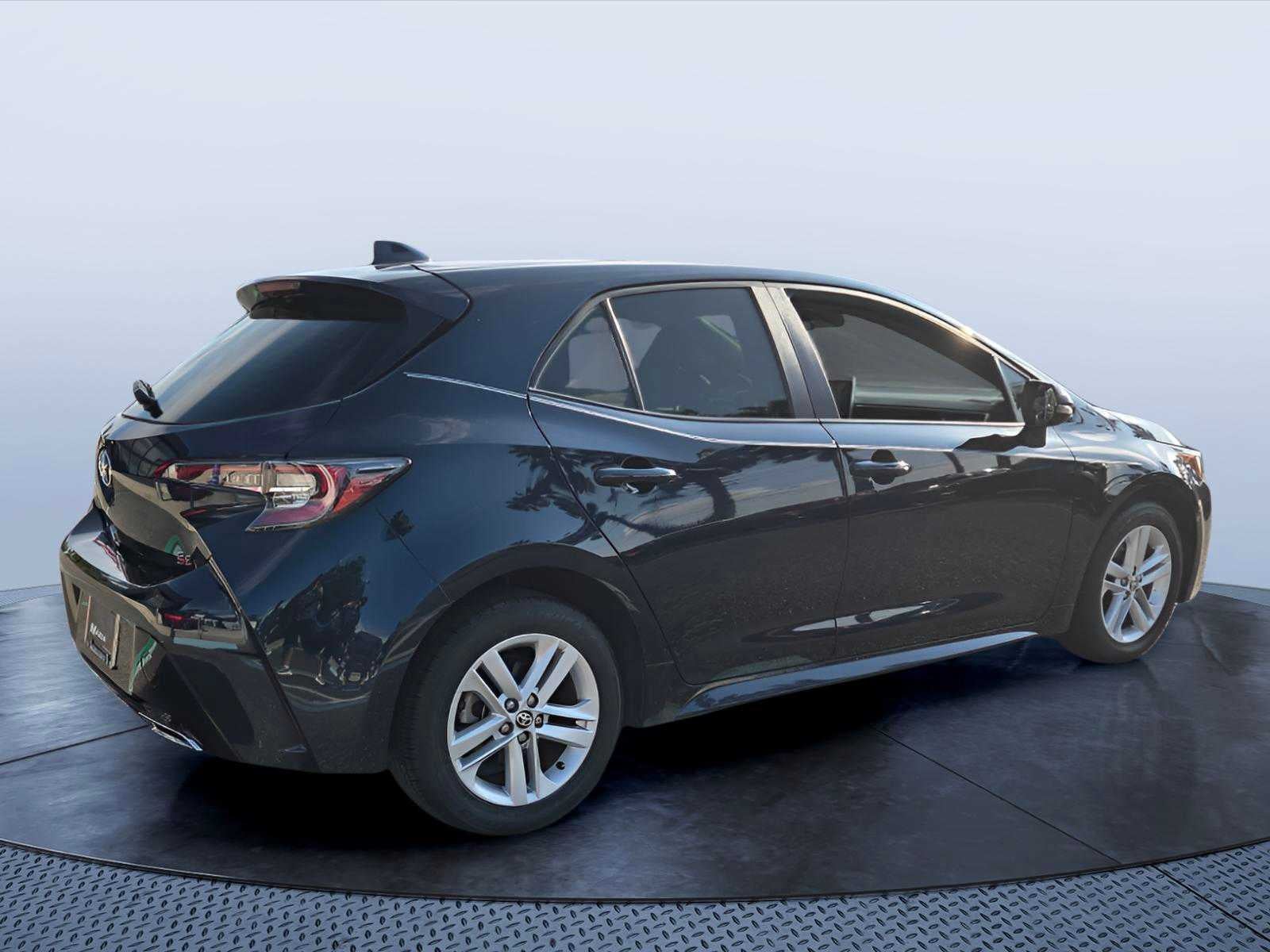2020 Toyota Corolla Hatchback SE CVT