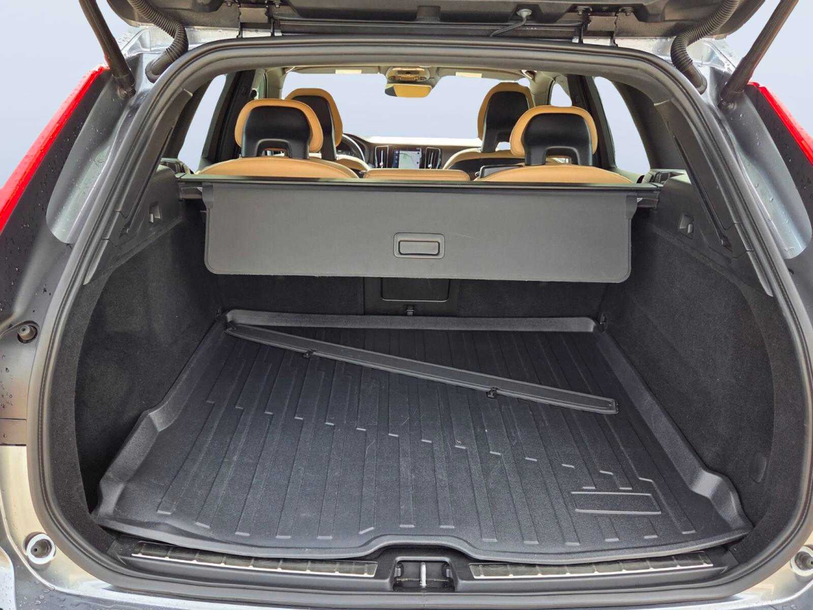 2018 Volvo XC60 T5 AWD Momentum