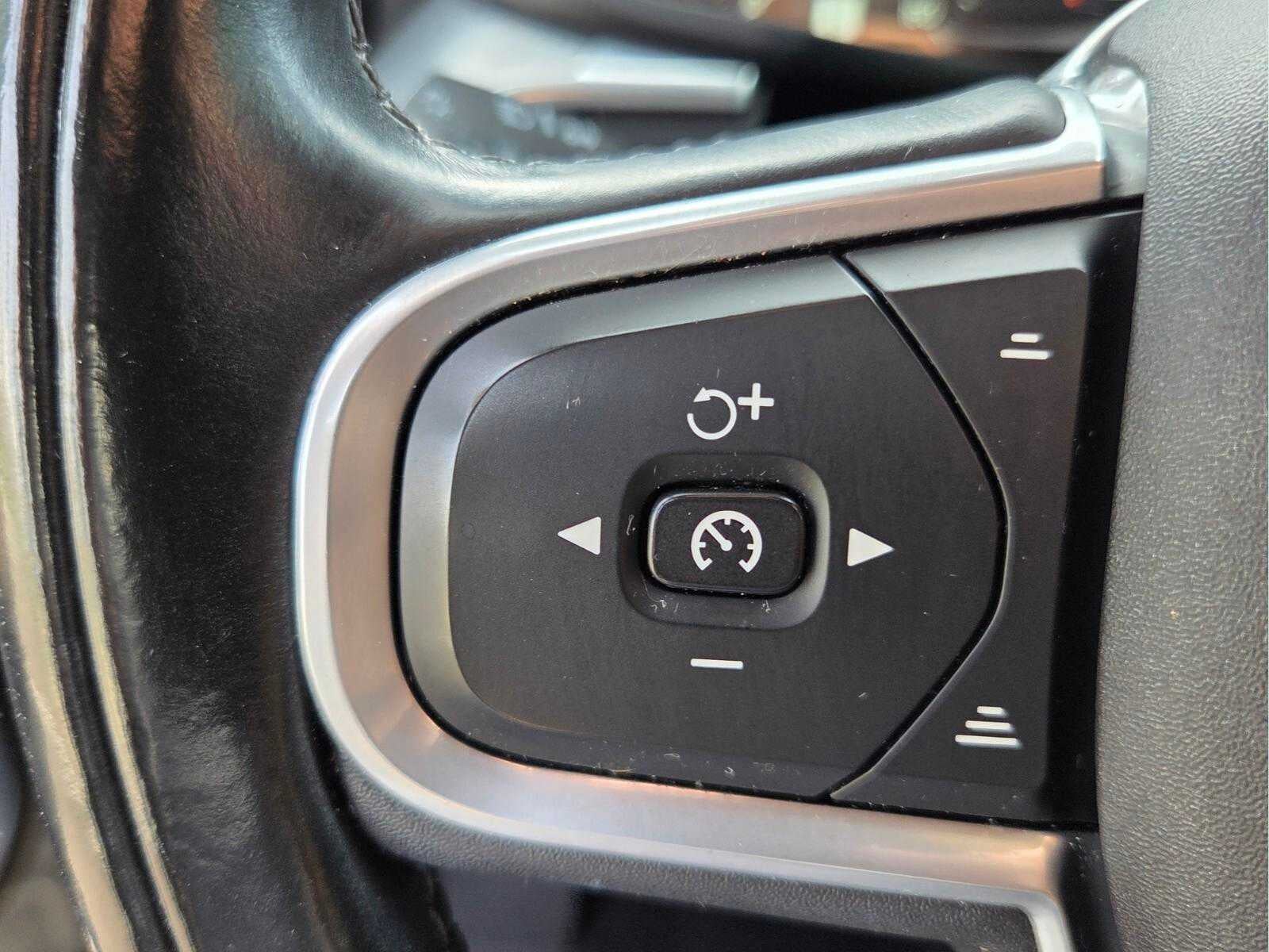 2018 Volvo XC60 T5 AWD Momentum