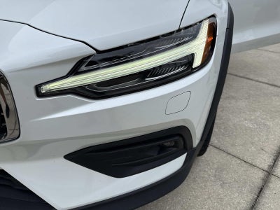 2023 Volvo V60 Cross Country B5 AWD Plus