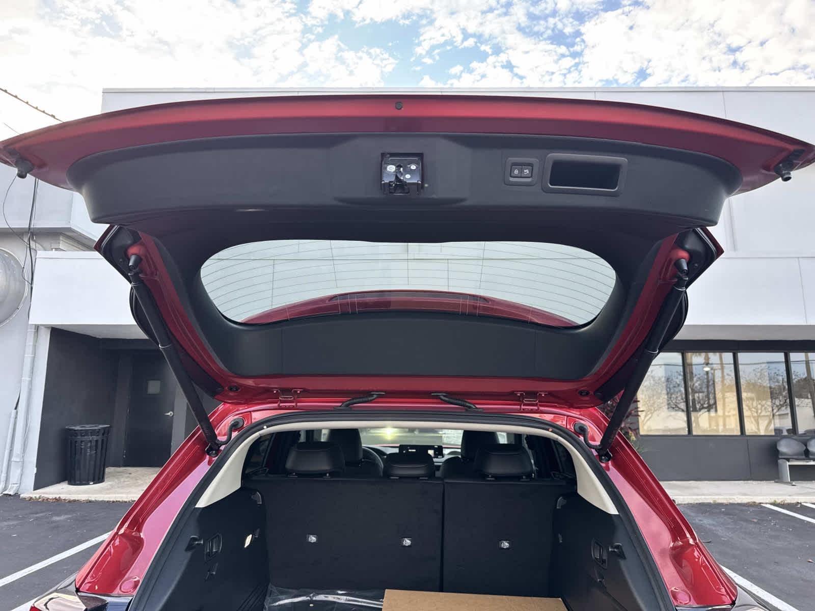 2026 Mazda Mazda CX-50 Hybrid Preferred AWD