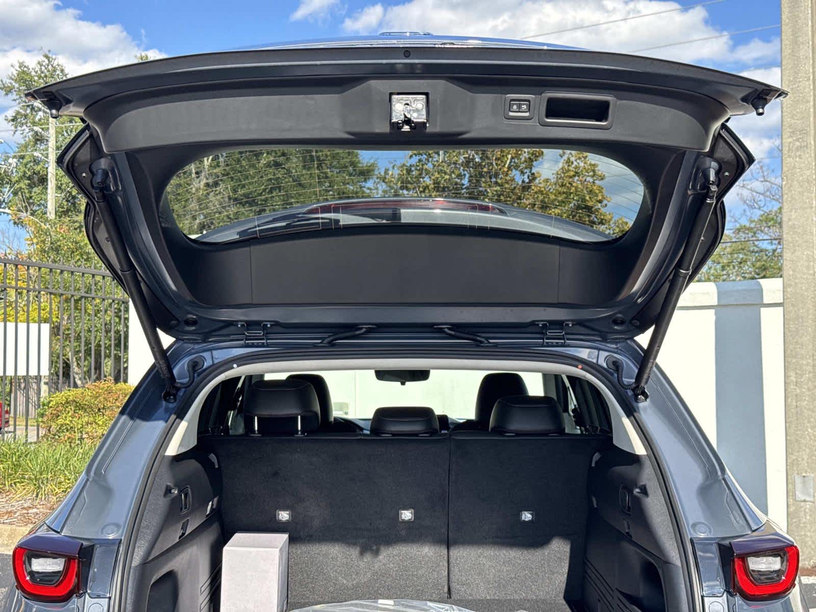 2026 Mazda Mazda CX-50 Hybrid Preferred AWD