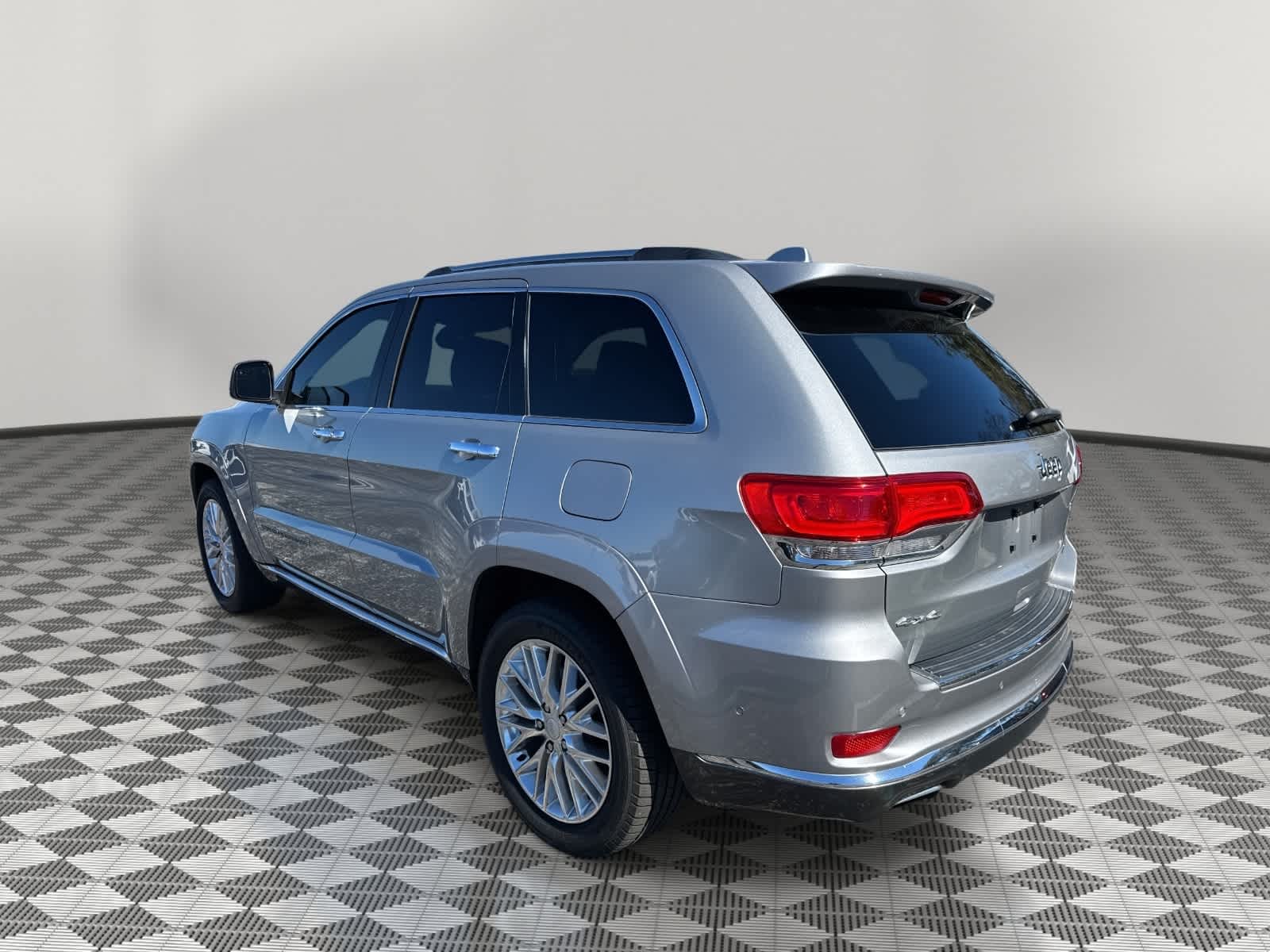 2018 Jeep Grand Cherokee Summit