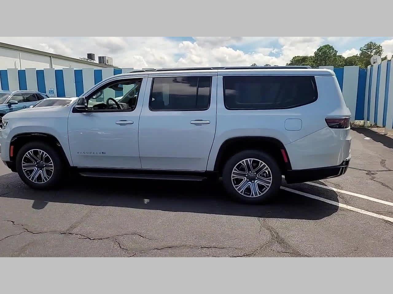 2023 Jeep Wagoneer L Series II