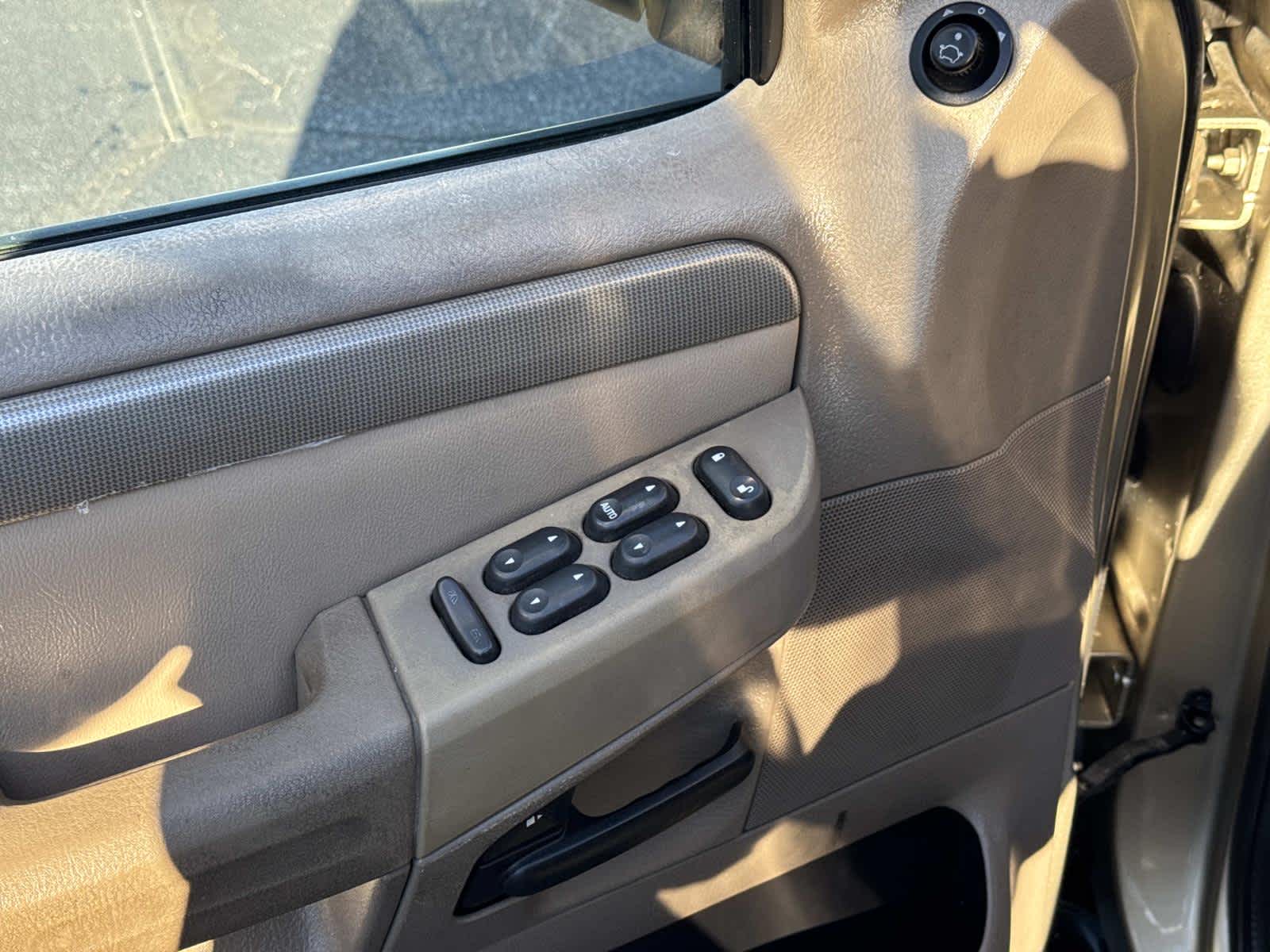 2003 Ford Explorer XLT