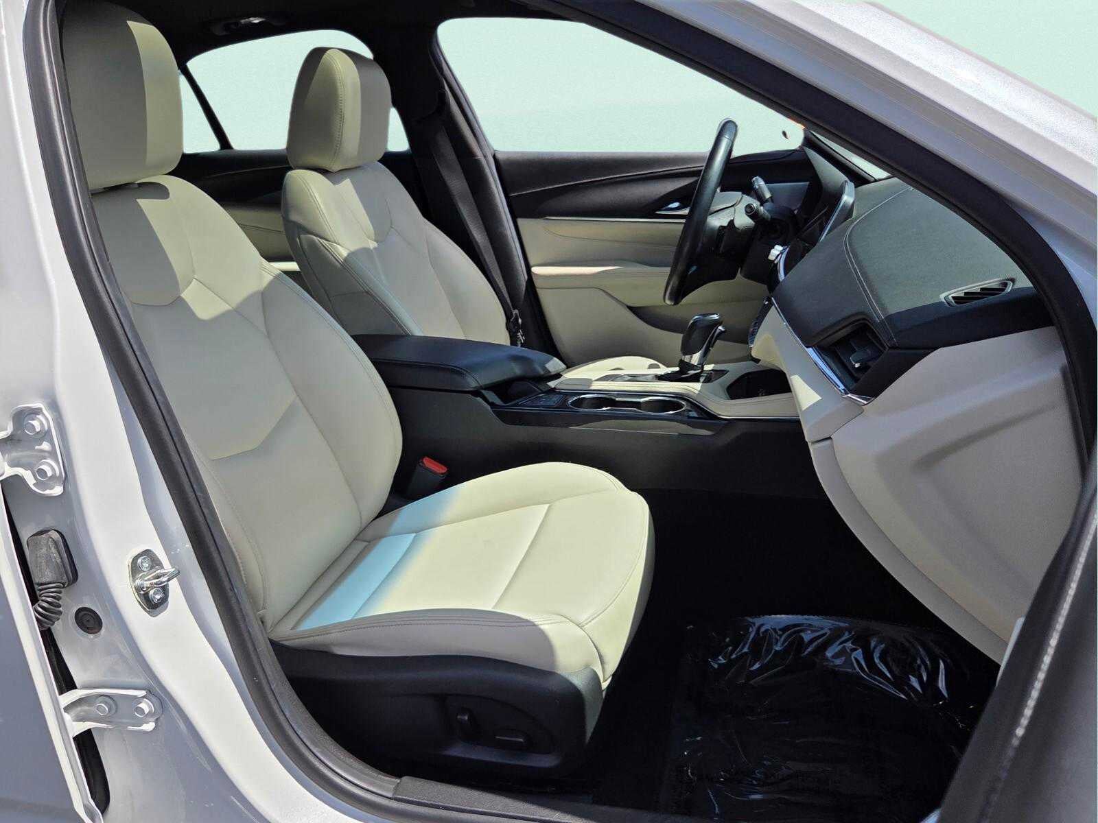 2023 Cadillac CT4 Luxury