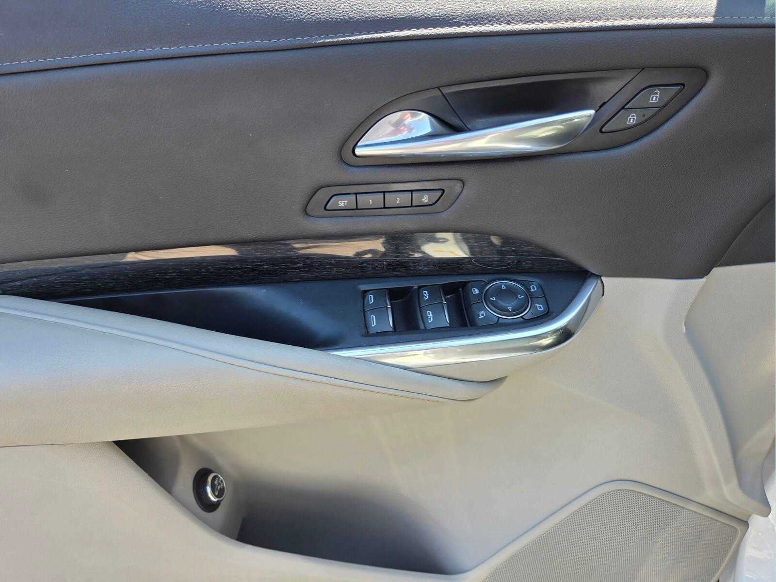 2021 Cadillac XT4 FWD Premium Luxury