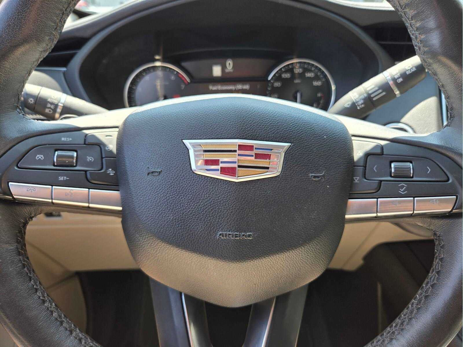 2021 Cadillac XT4 FWD Premium Luxury