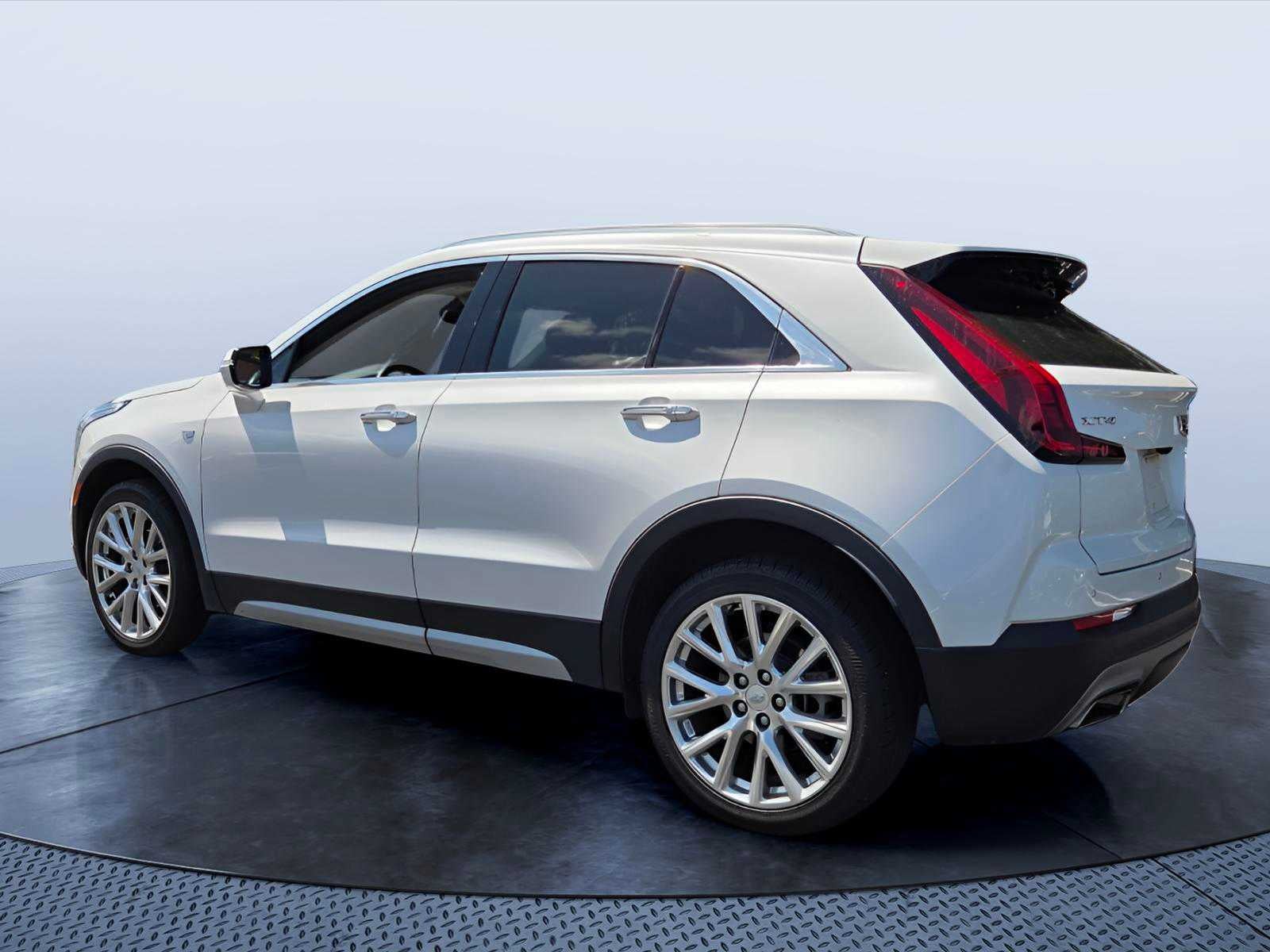2021 Cadillac XT4 FWD Premium Luxury