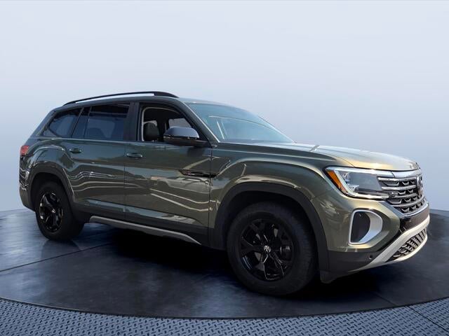 2024 Volkswagen Atlas 2.0T Peak Edition SE w/Technology