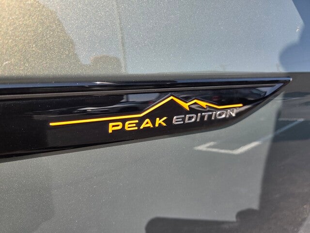 2024 Volkswagen Atlas 2.0T Peak Edition SE w/Technology
