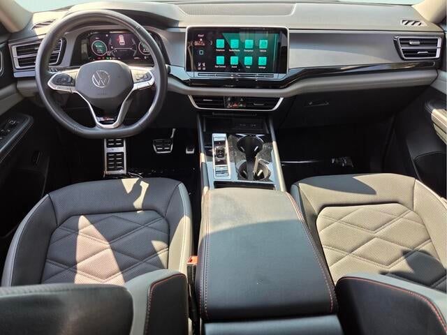2024 Volkswagen Atlas 2.0T Peak Edition SE w/Technology
