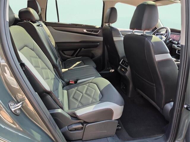 2024 Volkswagen Atlas 2.0T Peak Edition SE w/Technology