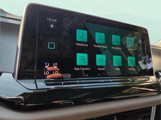 2024 Volkswagen Atlas 2.0T Peak Edition SE w/Technology
