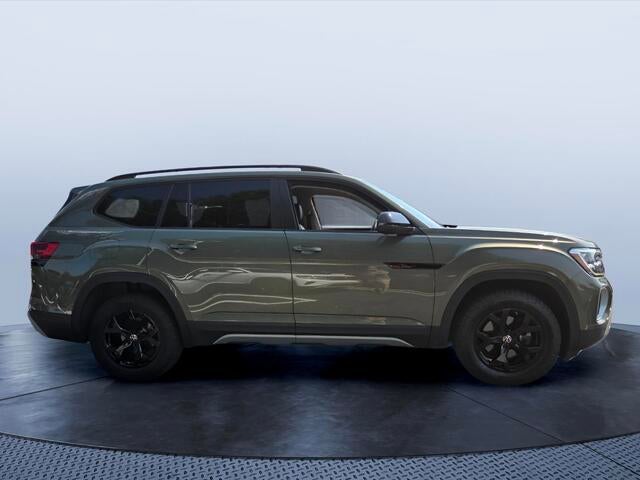 2024 Volkswagen Atlas 2.0T Peak Edition SE w/Technology