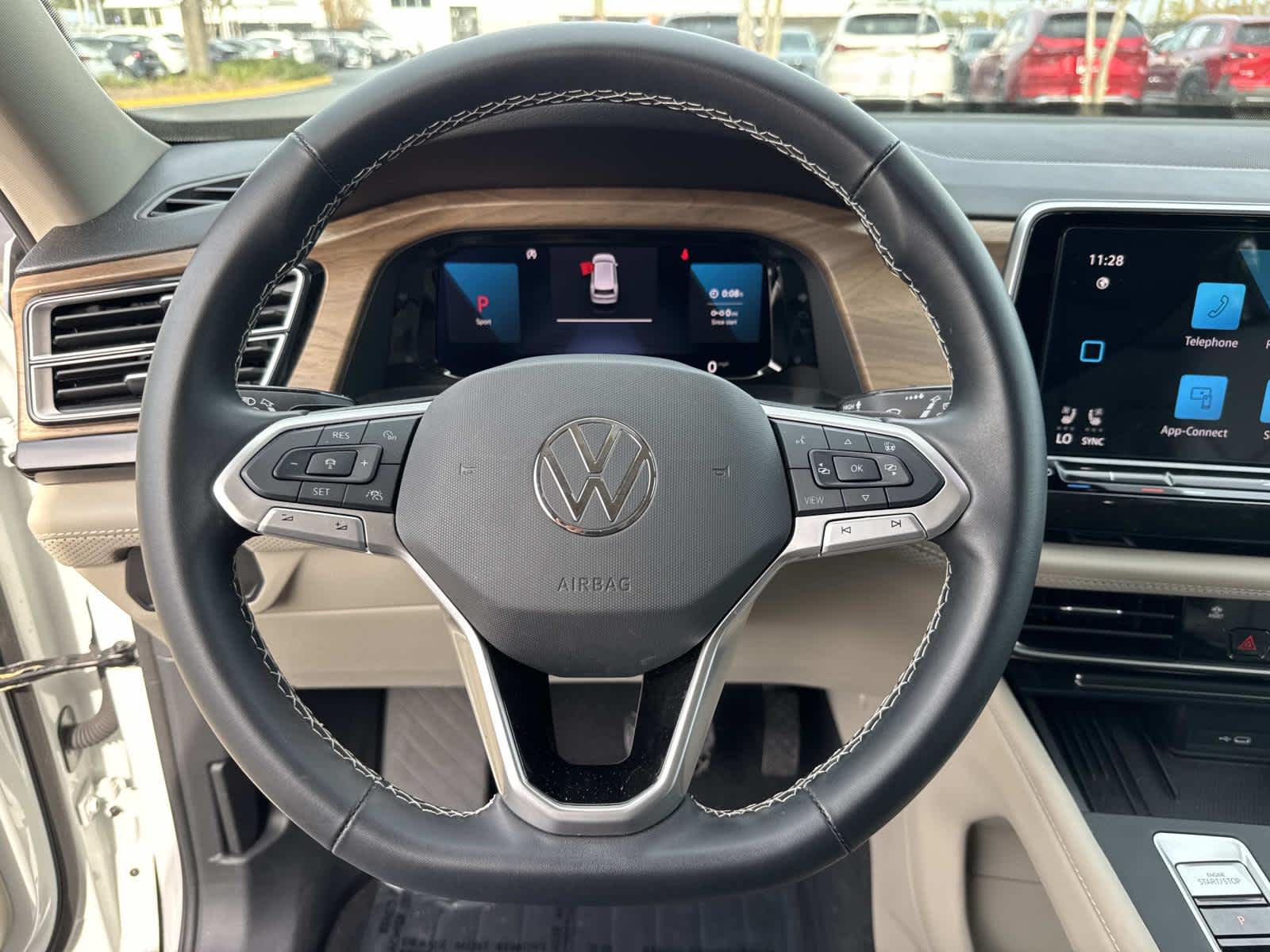 2025 Volkswagen Atlas 2.0T SE
