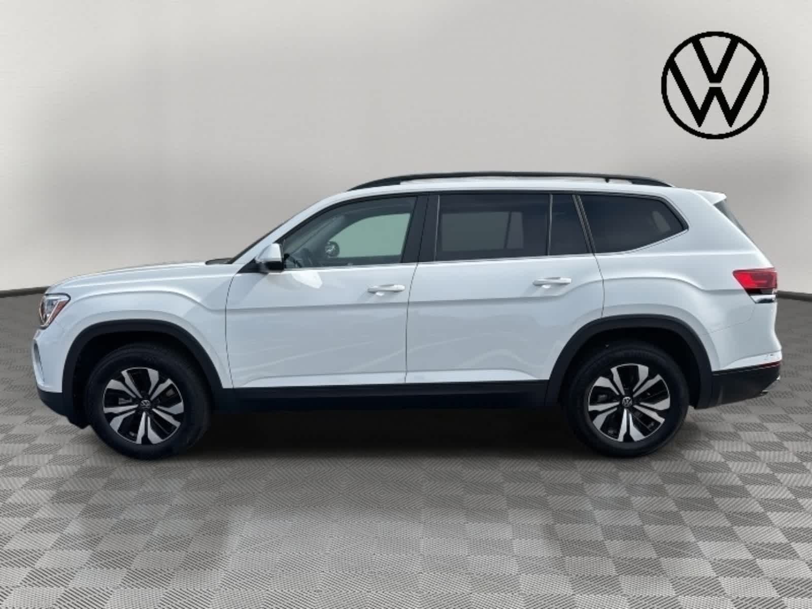 2025 Volkswagen Atlas 2.0T SE