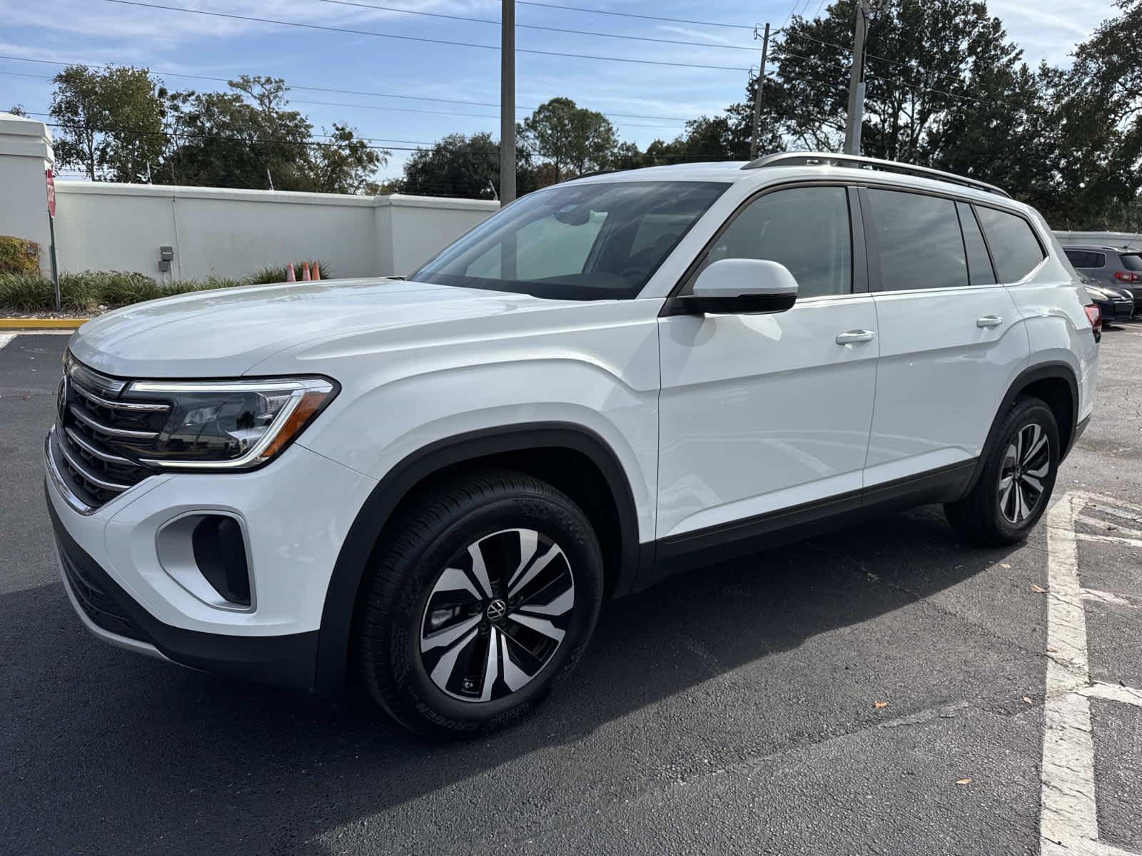 2025 Volkswagen Atlas 2.0T SE