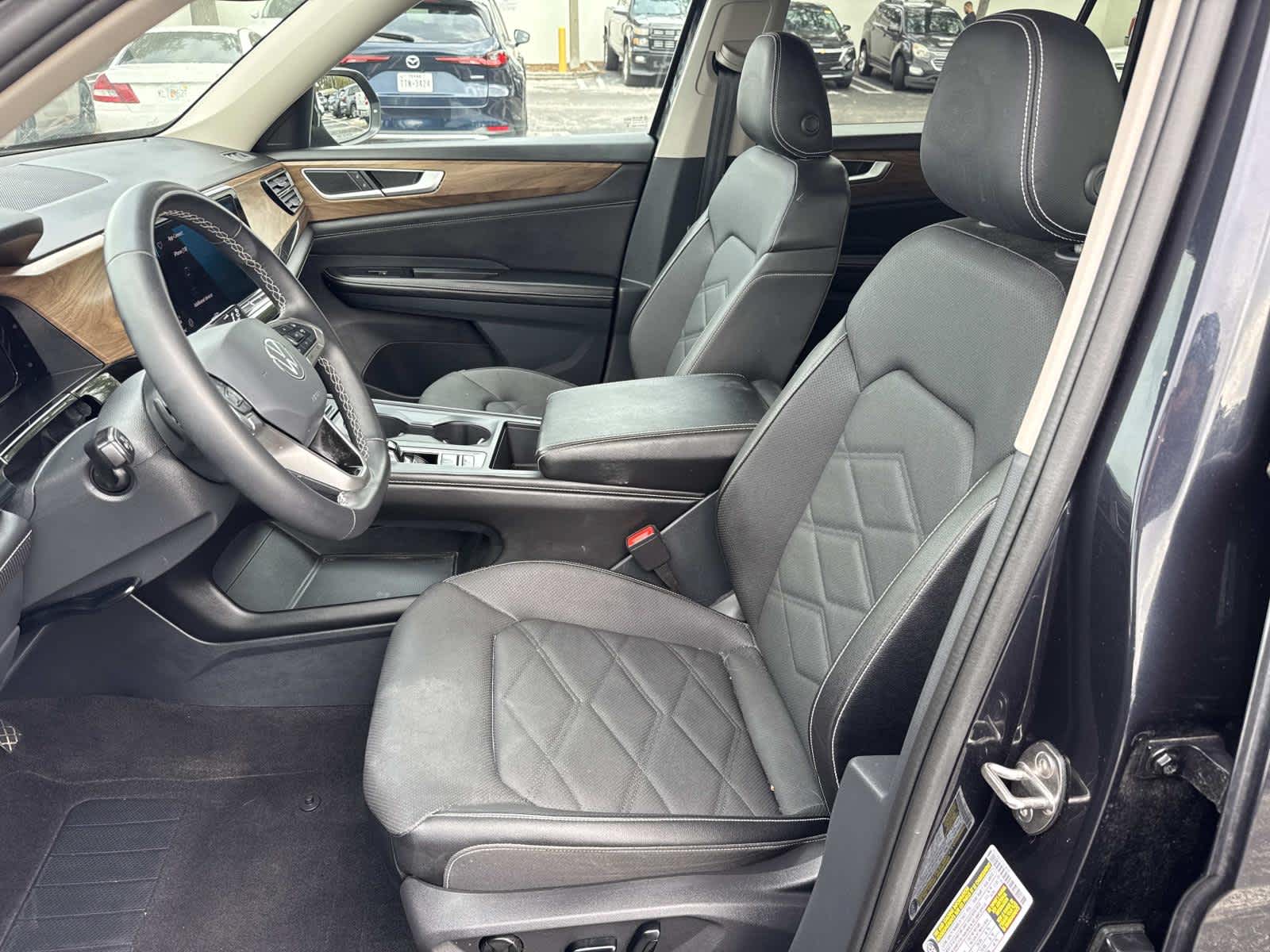 2024 Volkswagen Atlas 2.0T SE