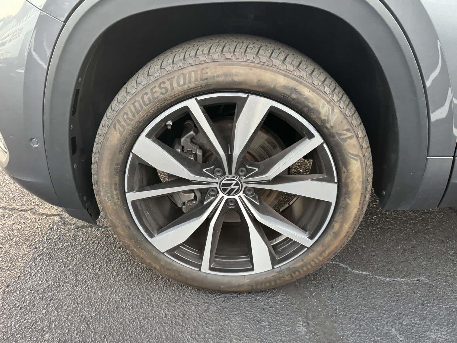 2024 Volkswagen Atlas 2.0T SEL Premium R-Line