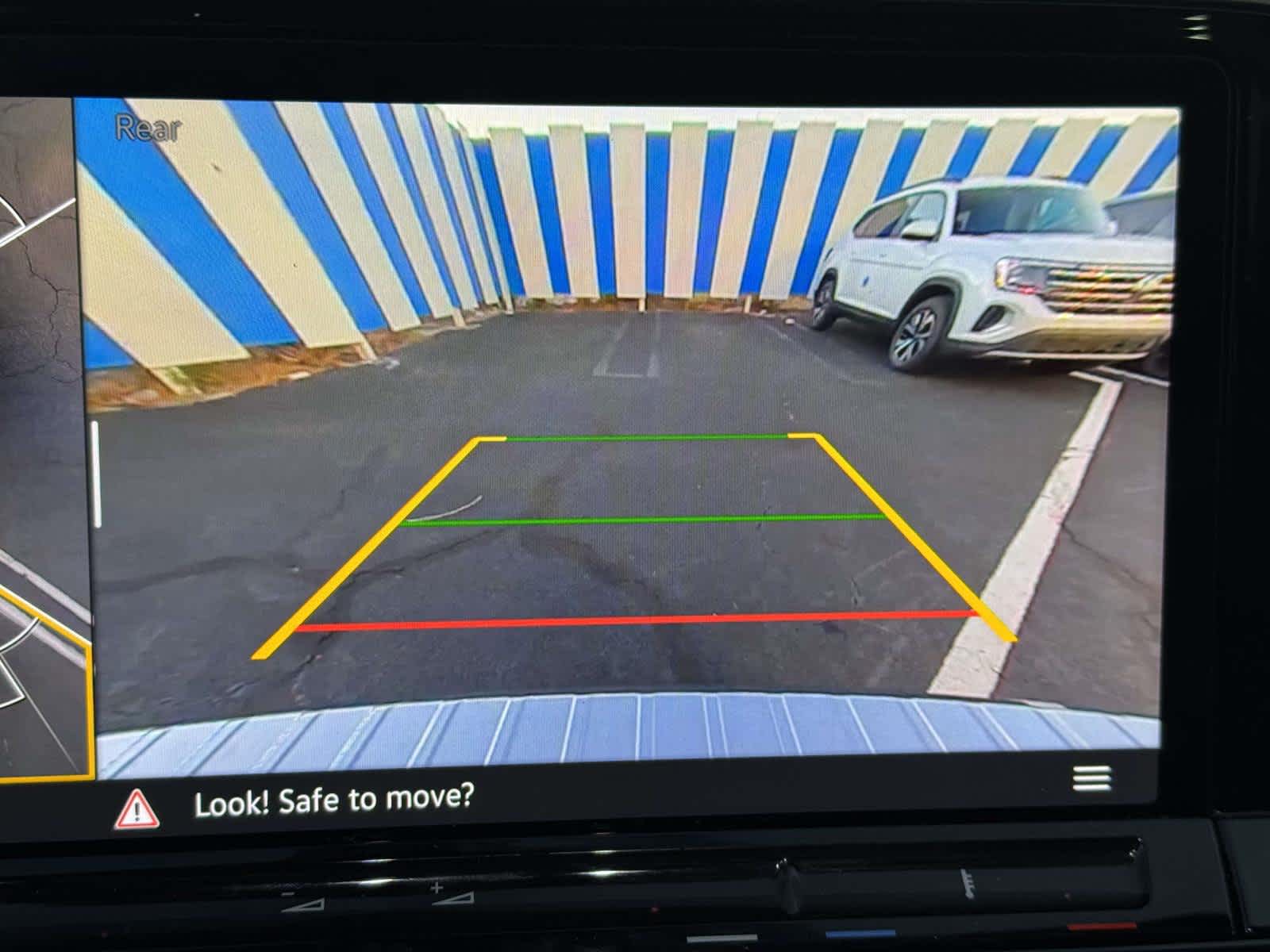 2024 Volkswagen Atlas 2.0T SEL Premium R-Line