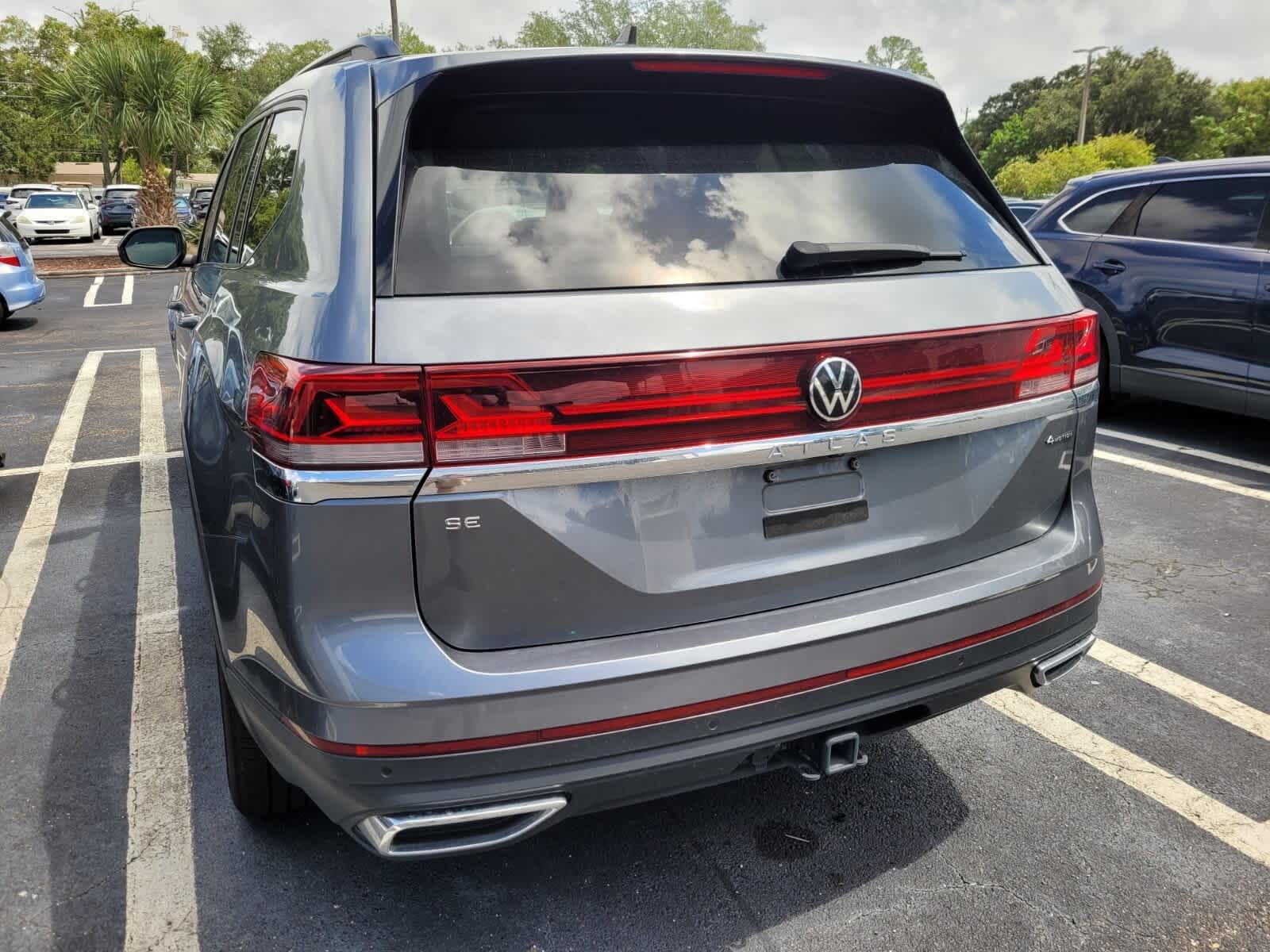 2024 Volkswagen Atlas 2.0T SE w/Technology