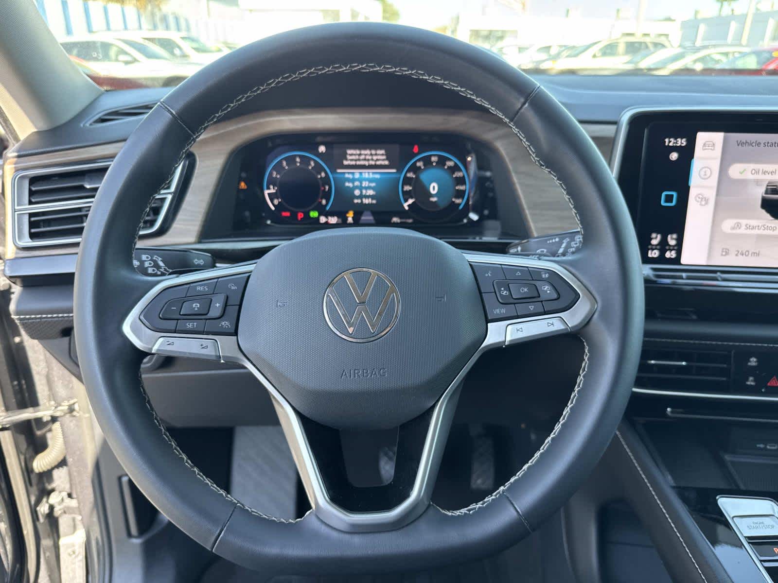 2024 Volkswagen Atlas 2.0T SE w/Technology