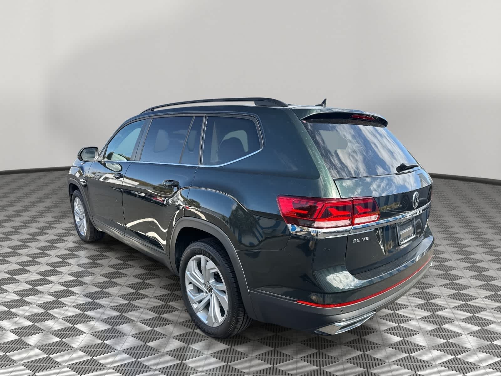 2021 Volkswagen Atlas 3.6L V6 SE w/Technology